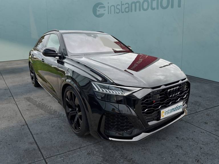 Audi RSQ8